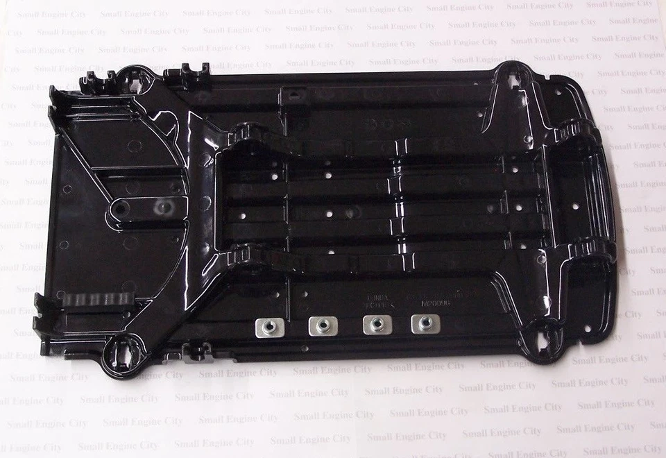 Placa base de cubierta inferior inferior y tuercas especiales Honda 63711-Z07-000 EU2000i Foto 1 de 3