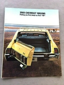 1969 Chevrolet Caprice Estate Wagon Kingswood 20-page Car Sales Brochure Catalog - Picture 1 of 9