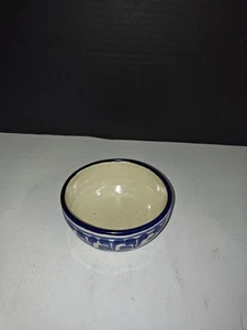 Talavera Mexican Pottery Vintage Small Garnish Bowl Blue & White Handpainted - Picture 1 of 8
