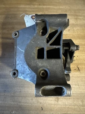 Soporte de soporte alternador OE BMW E36 M42 318i 318is 318ti 1992-1995 12311739514 Foto 1 de 4