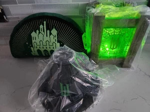 NUEVO Wicked Movie Almohada Iluminar Linterna Palomitas Cubo Bruja Sombrero Taza para sorber - Imagen 1 de 22