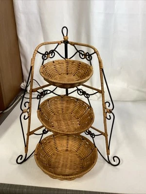 Cesta de ratán para casa informal Princess House de 3 niveles excelente estado vintage retirada Foto 1 de 4