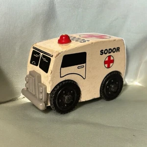 Thomas & Friends Ferrocarril de Madera Sodor Ambulancia Madera Curva de Aprendizaje Difícil de Encontrar - Imagen 1 de 5