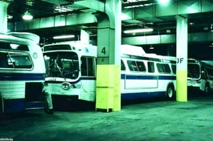 ORIGINAL KODACHROME SLIDE NYC BUS 1971 BLITZ #5214 WALNUT BASE SHOP 4. APR 1994 - Bild 1 von 1