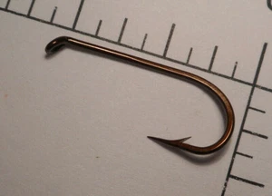 Mustad #4 Fly/BAIT LONG SHANK VIKING Hooks 2XSTRONG FORGED BRONZED REVERSED 9491 - Picture 1 of 4
