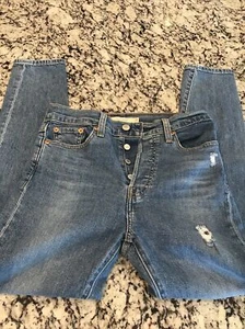 Distressed Levi’s Wedgie Skinny Button Fly Medium Wash Jeans Sz 26 - Picture 1 of 11