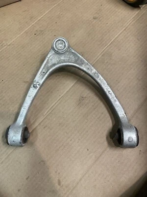 ✅⭐️ 2001-2006 Lexus LS430 OEM BRAZO DE CONTROL SUPERIOR DELANTERO LADO DEL CONDUCTOR 48630-59035 Foto 1 de 2