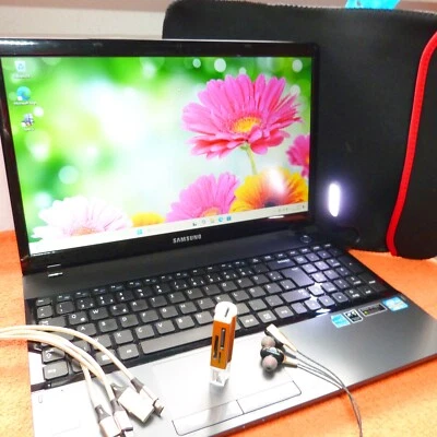 Samsung 300E Premium 15 pollici l Windows 11 SSD l 16 GB RAM BATTERIA NUOVA l GeForce i5 - Immagine 1 di 4