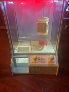 Automatic Claw Machine - All Functional - Lights & Sound, Missing Battery Cover - Picture 1 of 13