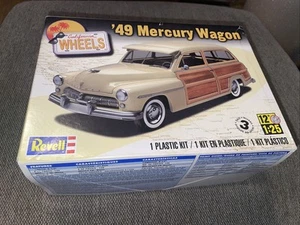 REVELL 1:25 '49 Mercury Station Wagon Model Car Kit #85-4996 2013 SEALED BAGS - Picture 1 of 5