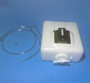 Universal Coolant Tank Recovery Reservoir Radiator Overflow 6.6 x 5.8 x 2.8 in - Picture 1 of 2