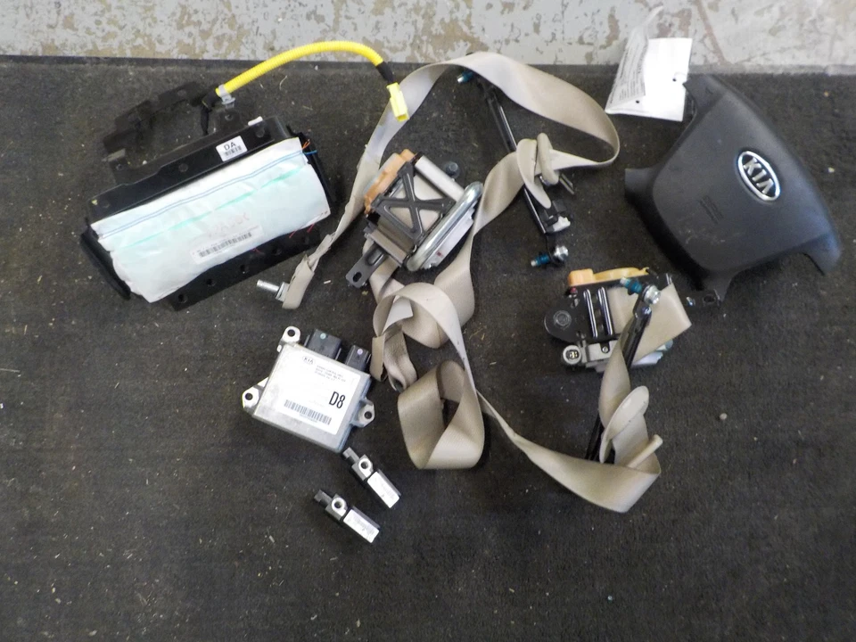 Módulo de correa izquierda/derecha Kia Optima 2010 sensor de impacto lateral de paso de rueda Foto 1 de 4