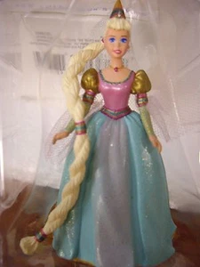 1997 Hallmark, adorno de recuerdo, basado en la Barbie como Rapunzel - Imagen 1 de 6