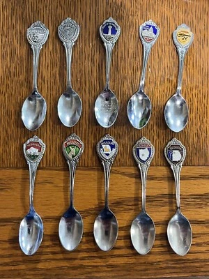 "10 (diez) cucharas de recuerdo de 3 1/2"" del mismo fabricante pero de diferentes estados" Foto 1 de 3