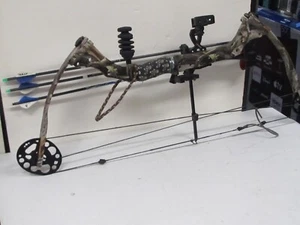Parker Wildfire XP Compound Bow w Arrows, RH - Picture 1 of 22
