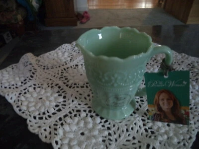 NWT PIONEER WOMAN TIMELESS BEAUTY CREAMER PITCHER JADE TIMELESS BEAUTY New - Image 1 of 3