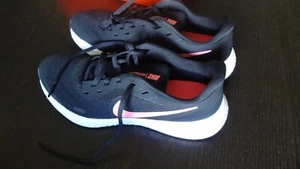 WOMEN'S NIKE REVOLUTION 5 (GS)  SIZE 7Y BLACK/SUNSET PULSE NEW IN BOX - Picture 1 of 7