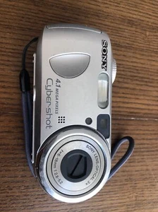 Sony Cybershot DSC-P73 4.1MP Compact Digital Camera Silver - Picture 1 of 1