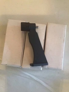 Fernglas auf Stativhalterung - Bild 1 von 1