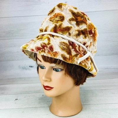 Sombrero floral vintage hecho en unión tapiz cubo estilo hongo estilo alfombra con estrás Foto 1 de 4