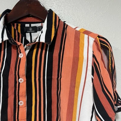 Volcom Boho Striped Aloha Ha Short Sleeve Shirt in Dark Clay Size Medium M Crop - Image 1 of 4