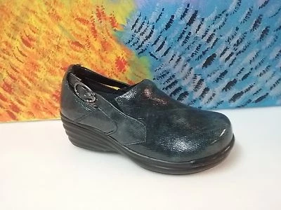 Zuecos Dickies verde y negro para mujer talla US 6,5/9" Foto 1 de 4