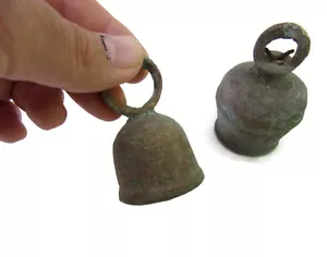 2 Stück Vintage Indien Metall Glocken mit Patina ca. 2-1/4" & 2-3/4" - Bild 1 von 12