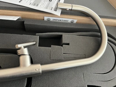 Grifo de cocina extraíble de un solo orificio Graff G-4675-LM49J-SN Sospiro 1,8 GPM Foto 1 de 4