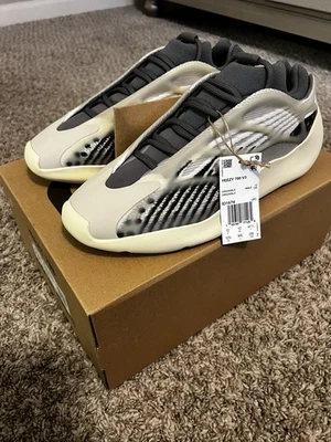 Adidas Yeezy 700 V3 Fade Salt (ID1674) Gris Talla 12.5 Kanye West Boost 350 500 Foto 1 de 4