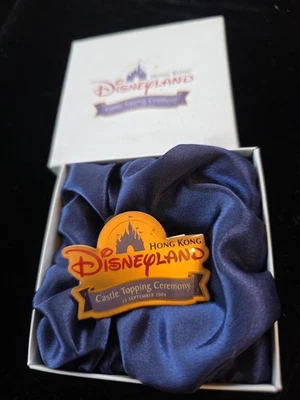 Rare Hong Kong Disneyland Cast Member Exclusive Castle Topping Ceremony Pin 2004 - Image 1 of 4