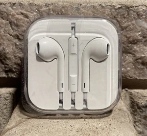 Écouteurs blancs filaires authentiques Apple OEM iPhone/iPad/iPod 3,5 mm AUX Jack casque - Photo 1 sur 4