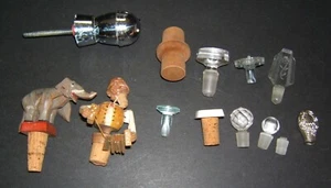 LOT OF ASSORTED VINTAGE / USED BOTTLE STOPPERS - Picture 1 of 4