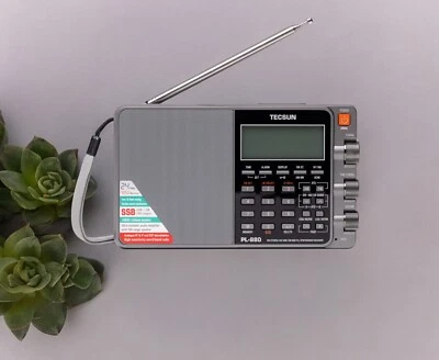 Tecsun PL880 Dual Conversion AM FM Shortwave World Band Radio Single Side Band - Image 1 of 4