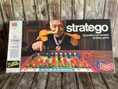 STRATEGO VINTAGE BOARD GAME - 1 SPARE PART PLAYING PIECE -  MILTON BRADLEY 1961 - Image 1 of 4