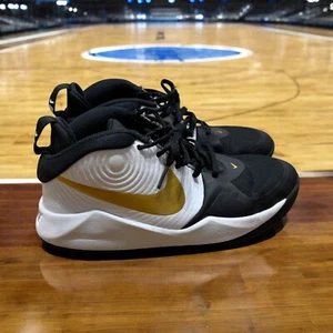 Nike Team Hustle D9 Basketball Shoes Black , White, Gold. Athletic Size 7 - Picture 1 of 5