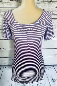 Blusa pequeña para mujer Fang púrpura a rayas hombre mangas cortas con volantes suave - Imagen 1 de 9