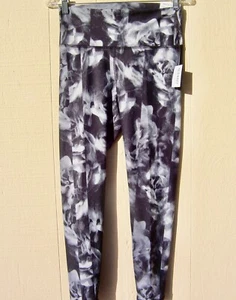 OLD NAVY 7/8 LEGGINGS HIGH-WAISTED POWER SOFT BLACK GREY FLORAL SZ M ~NWT - Picture 1 of 3