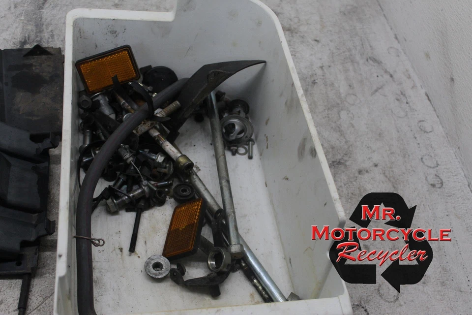 98 99 00 HONDA SUPER HAWK 1000 VTR1000 VTR OEM PERNOS MISCELÁNEOS J3 Foto 1 de 4