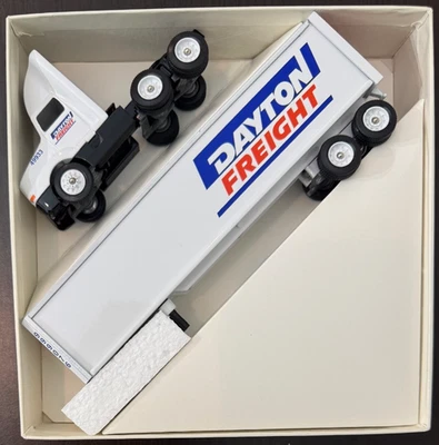 Dayton Freight 1999 Winross Truck I83/T - Image 1 of 4