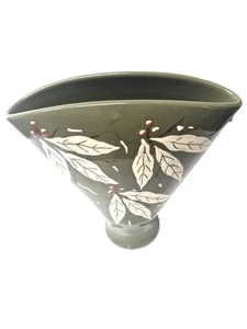 Antique Royal Barum Ware Fan Shaped Vase Decorated with Coloured Slips c1890 - Picture 1 of 3