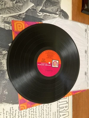 TRAFFIC / TRAFFIC SELF TITLED / LP  ISLAND RECORDS 1ST PRESSING PURPLE - Image 1 of 4