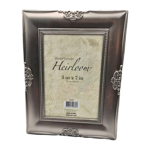 Elegante marco de fotos de reliquia de bronce HomeTrends para foto de 5x7 - Imagen 1 de 7