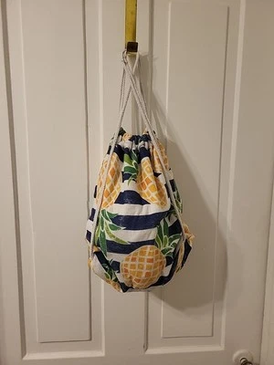 Toalla de playa y bolsa de transporte 2 en 1 con cordón diseño de piña esencial para nadar Foto 1 de 4