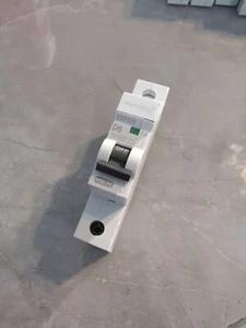 IVA INC - MEMSHIELD 2 6 AMP CURVA D 10kA MCB INTERRUTTORE MDH106 - Foto 1 di 2