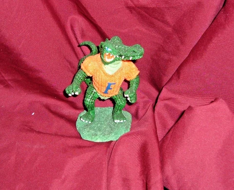 UNIVERSITY OF FLORIDA ALBERT MASCOT  203 4" TALL RESIN DESKTOP FIGURINE  NEW Cover