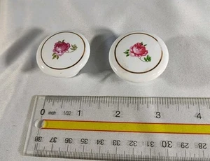 Lote de 2 perillas/tiradores de cajón de cerámica con patrón rosa rosa - Imagen 1 de 5