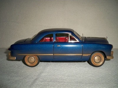 Diecast 1/18 MIRA SOLIDO 1949 Ford Berline - Image 1 of 4