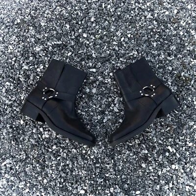 Sole Society Karisa Mujer Talla 9.5 M Cremallera Botines Cuero Negro Arnés COMO NUEVO Foto 1 de 4