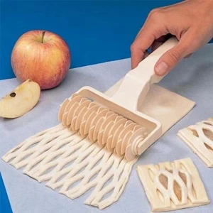 Pastry Lattice Roller Cutter – Easy Pie & Dough Design Tool for Baking - Picture 1 of 6
