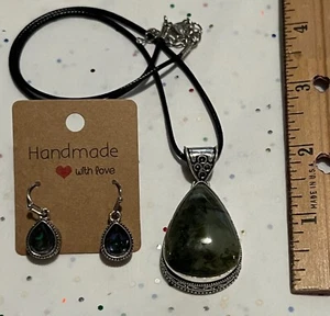 Moss Prehnite .925 Pendant Gemstone Necklace & Fashion Crystal Earrings - Picture 1 of 11